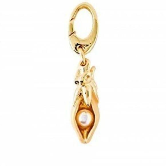 Spartina 448 Pea in a Pod Charm (1) - Picture 1 of 1